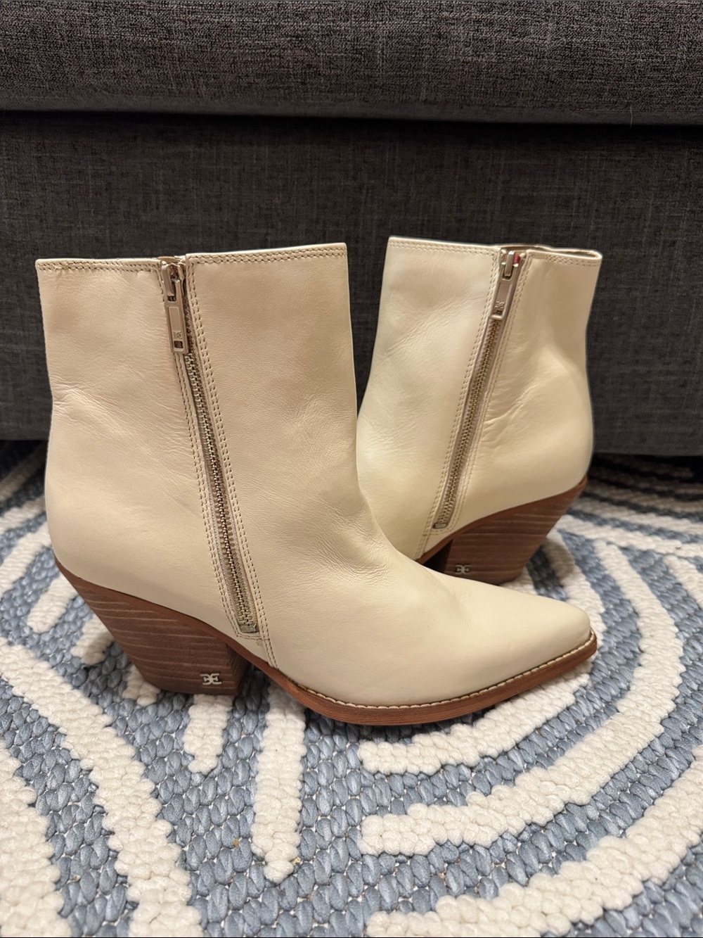 Sam Edelman Jane Cream Leather Western Ankle Boots Pointed Toe Size 9